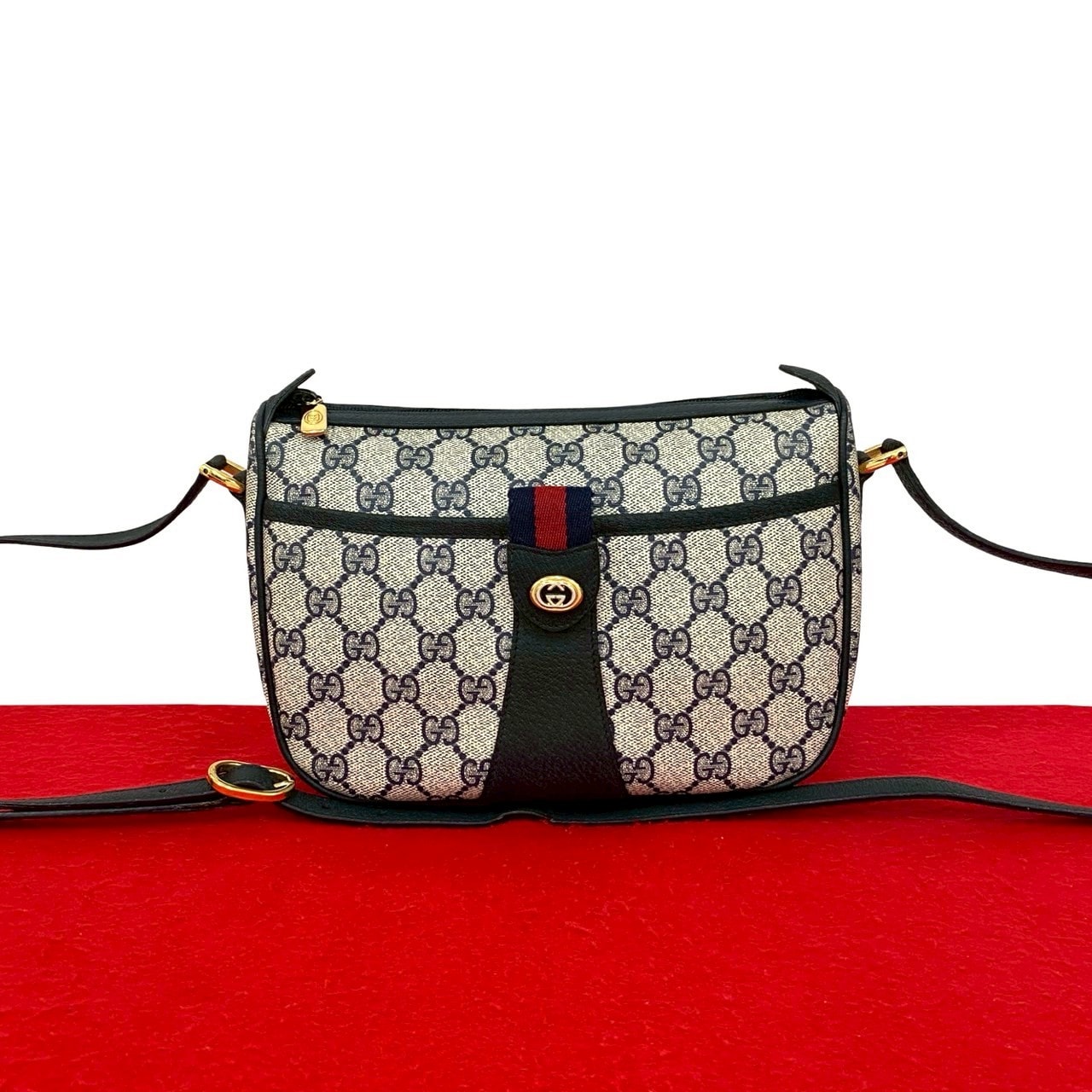GUCCI グッチ シェリーライン GG ロゴ 金具 PVC レザー ショルダーバッグ ネイビー
 35123