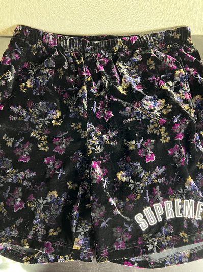 Supreme Floral Velour Short "Black"