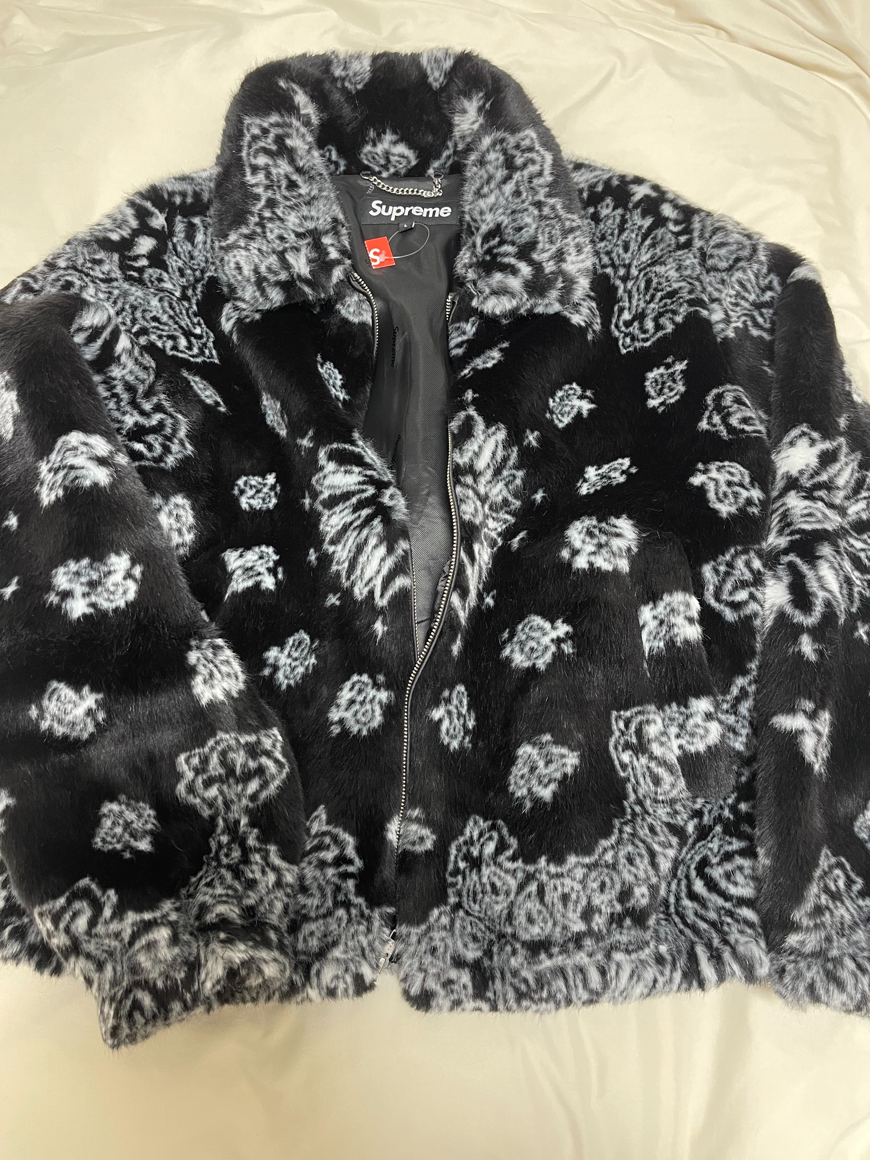 Supreme Bandana Faux Fur Bomber Jacket "Black"