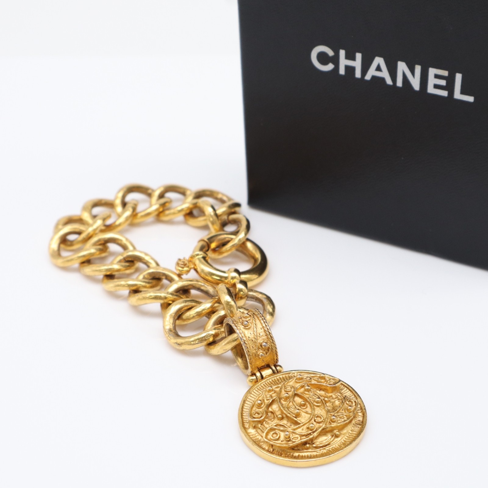 CHANEL シャネル ココマーク コインチャーム ブレスレット GP - ブレスレット ゴールド GP レディース