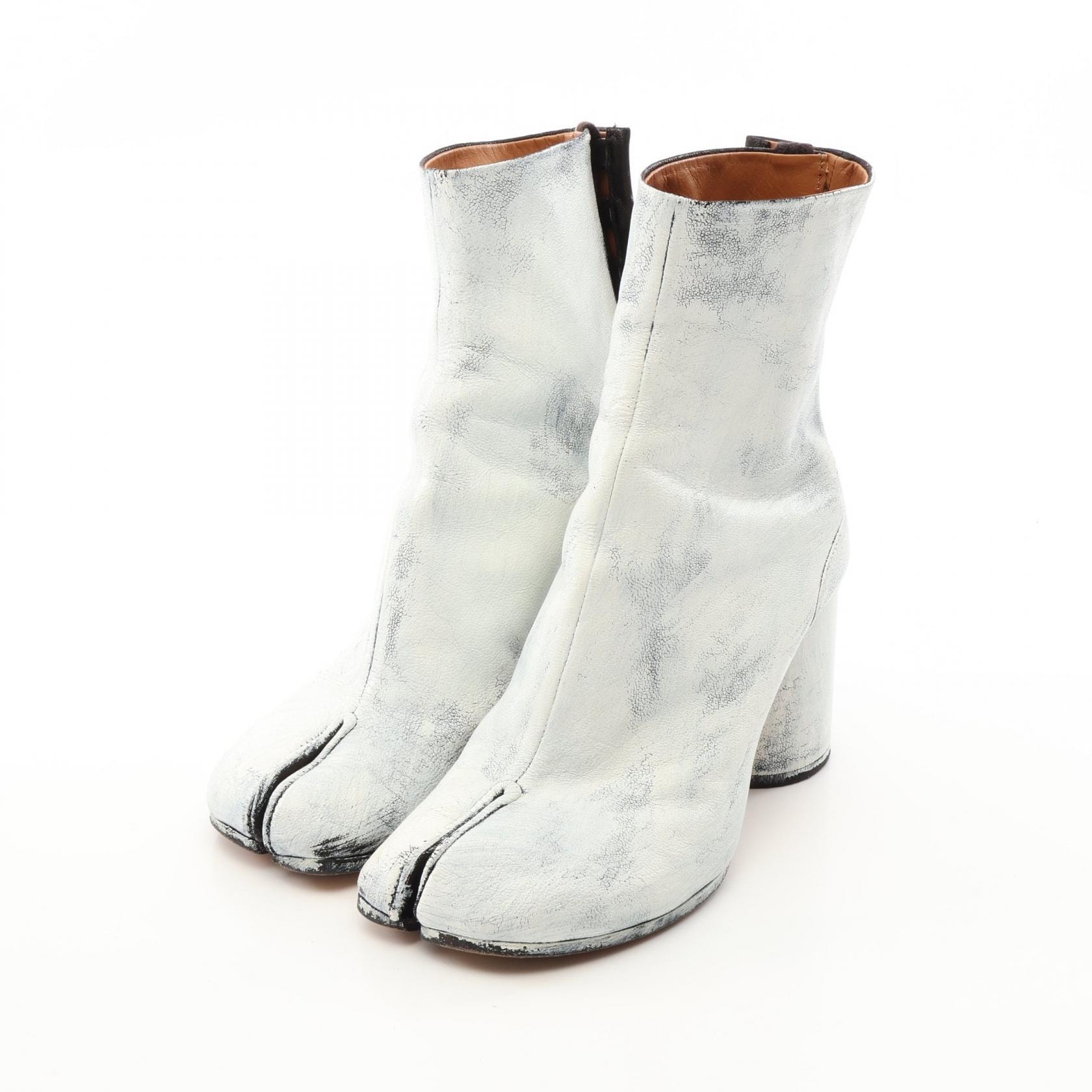 メゾン マルジェラ Maison Margiela TABI タビ ブーツ 靴 レザー レディース ホワイト系 / グレー系 【中古】