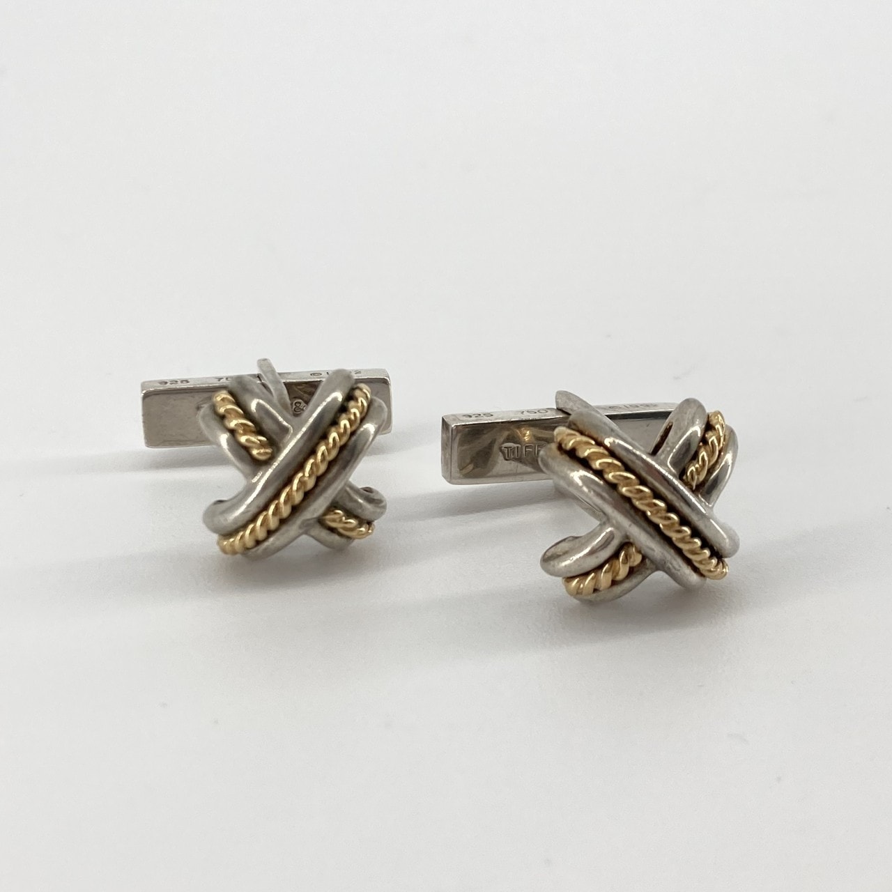 TIFFANY&Co.(ティファニー) シグネチャー クロス コンビ カフス K18イエローゴールド / Ag925 アクセサリー 10.24g シルバー×ゴールド