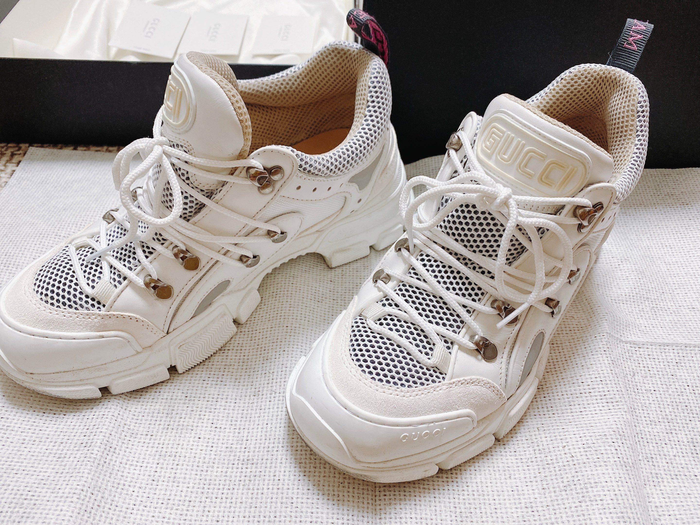 フラッシュトレック スニーカー