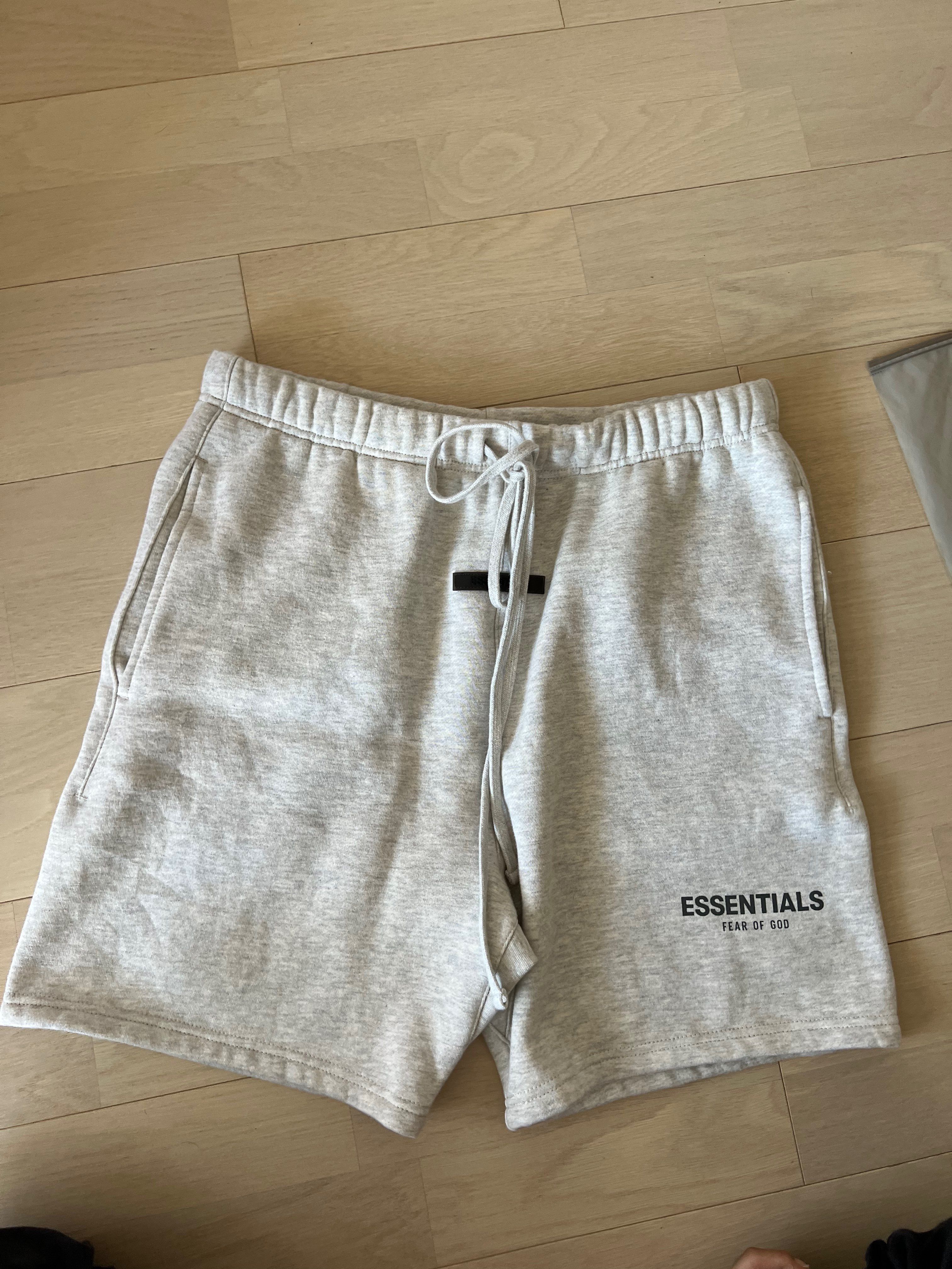 FEAR OF GOD ESSENTIALS SWEATSHORT "Light Heather Oatmeal"