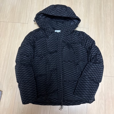 Kith Monogram Midi Puffer "Black"