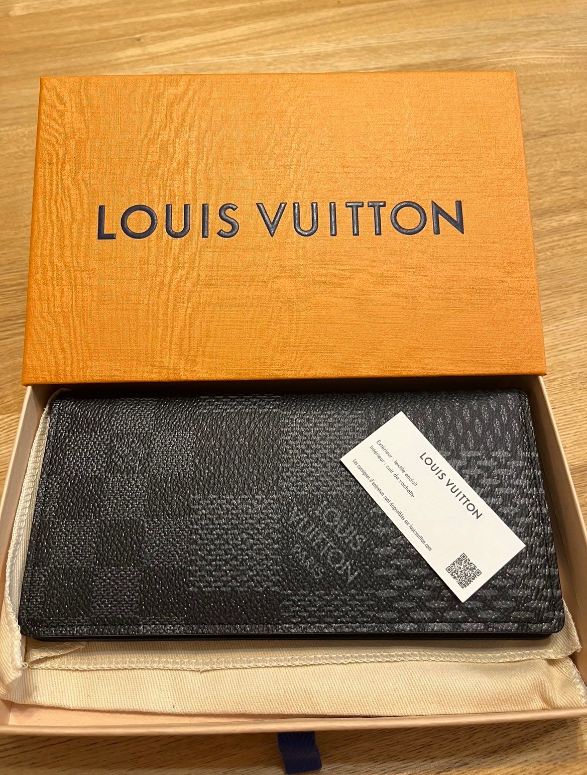 Louis Vuitton Brazza Wallet NM Damier Graphite