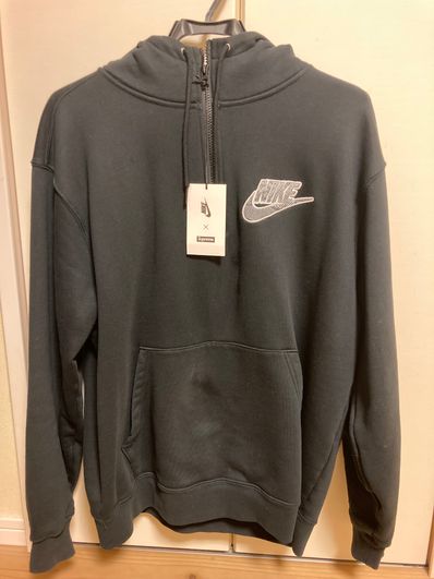 Supreme / Nike® Half Zip Hooded Sweatshirt "Black"