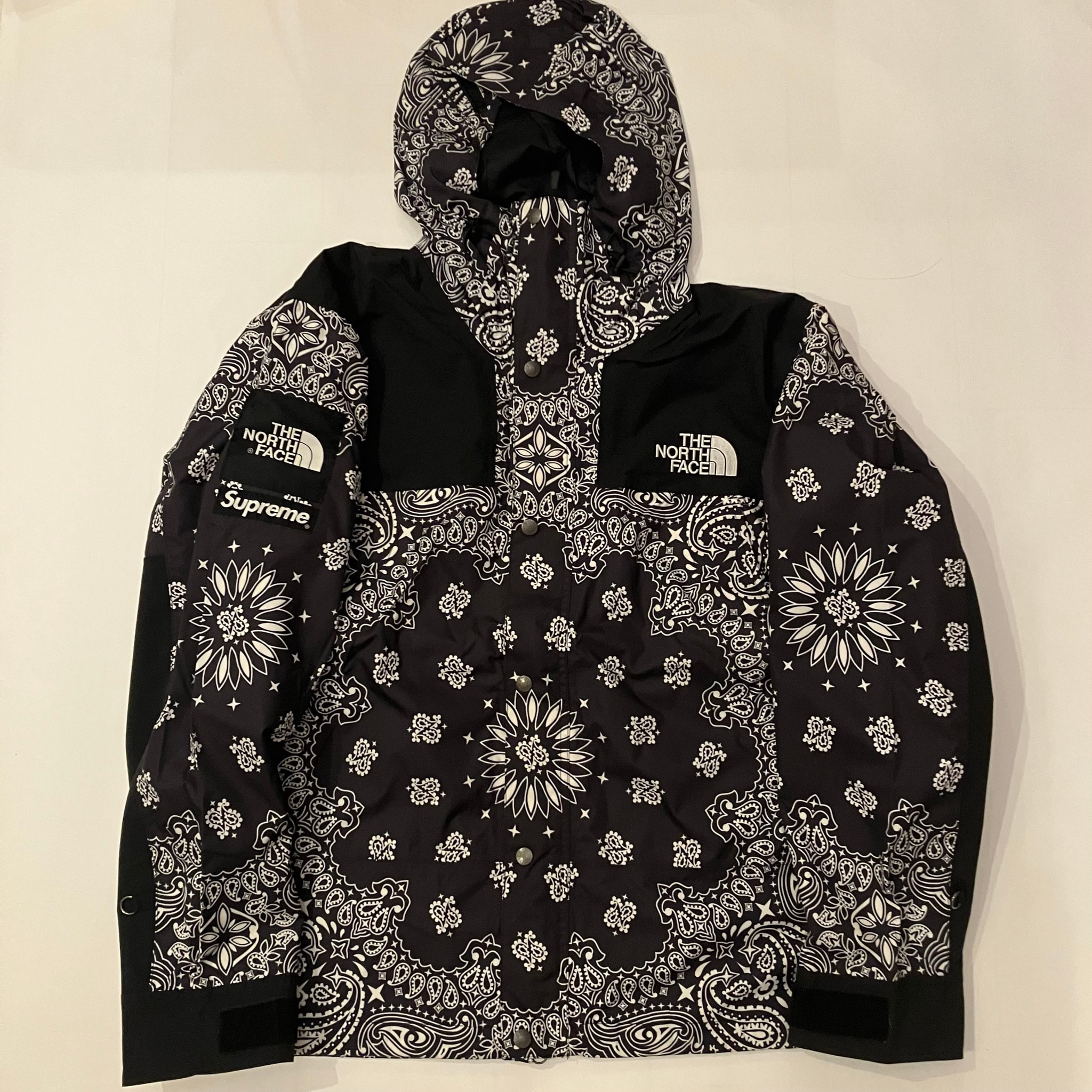 Supreme x The North Face Bandana Mountain Parka "Black"