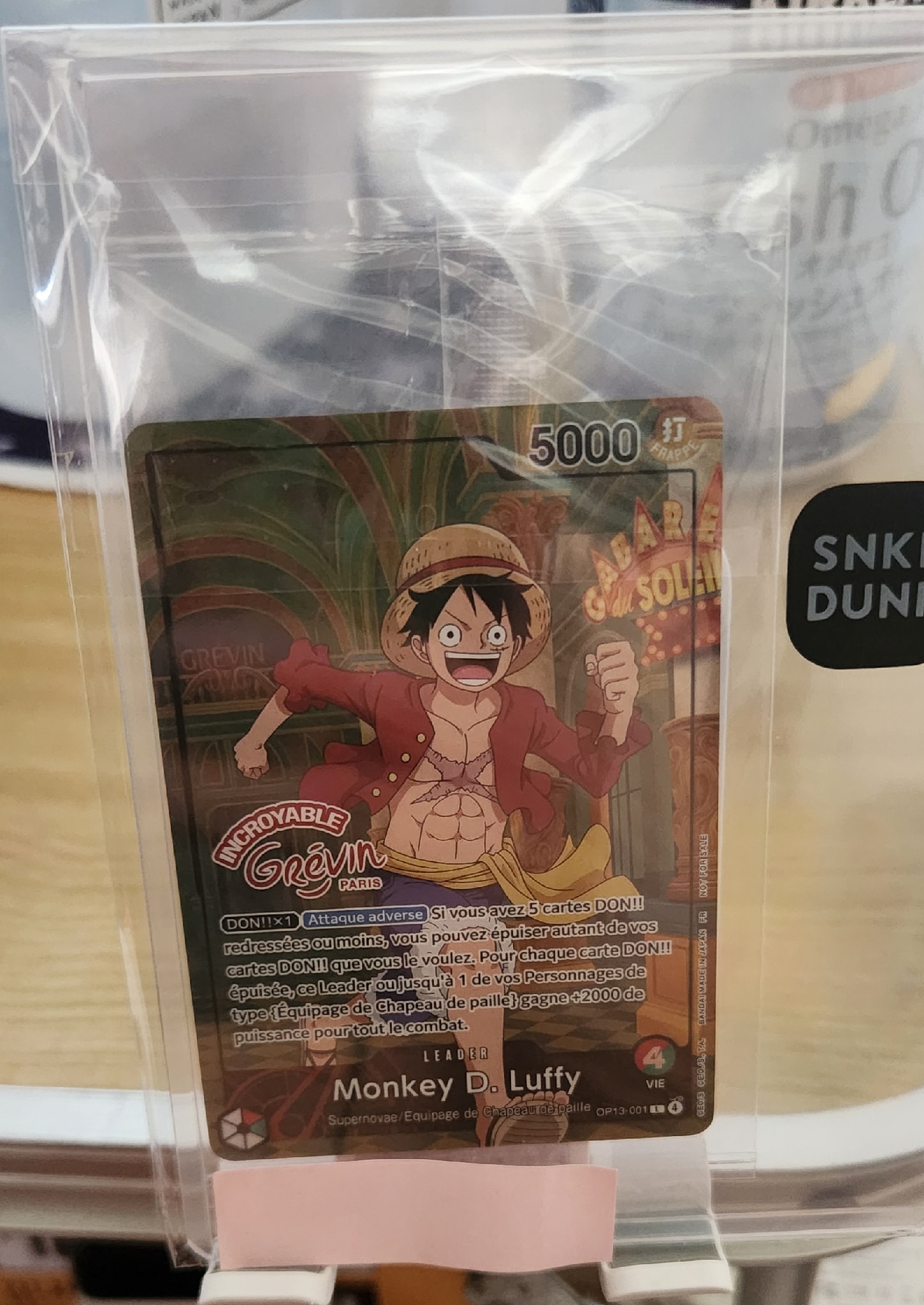 モンキー・D・ルフィ L [OP13-001]【フランス語版】(プロモーションカード「ONE PIECE × グレヴァン美術館」)