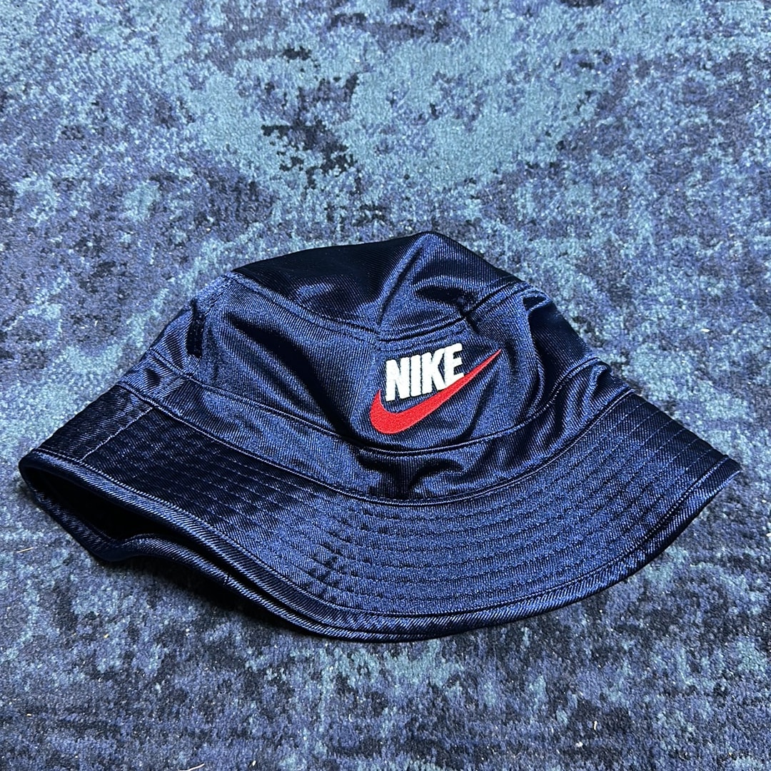 Supreme x Nike Dazzle Crusher "Navy"