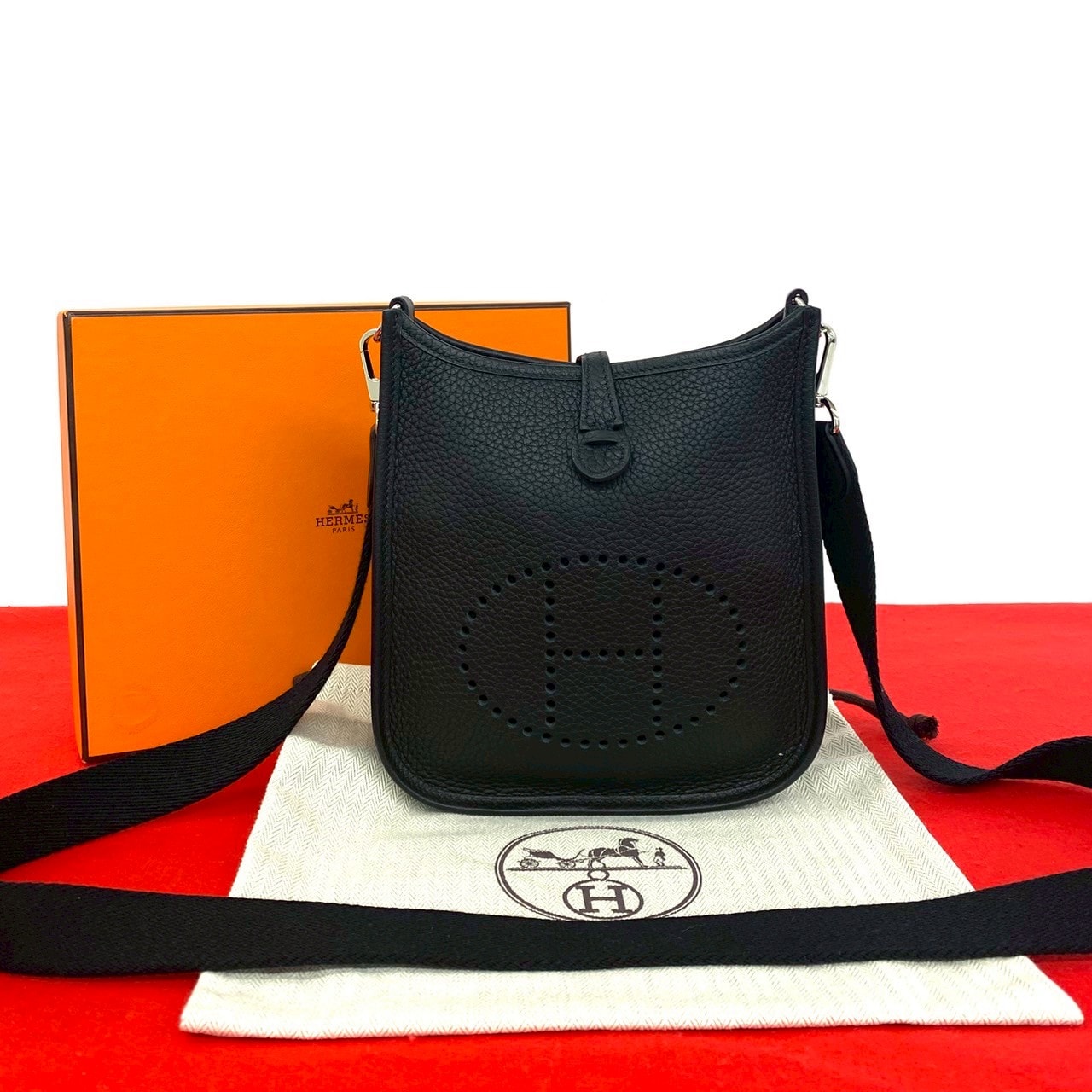 HERMES エルメス エヴリン TPM トリヨンクレマンス ショルダーバッグ ブラック
 64620