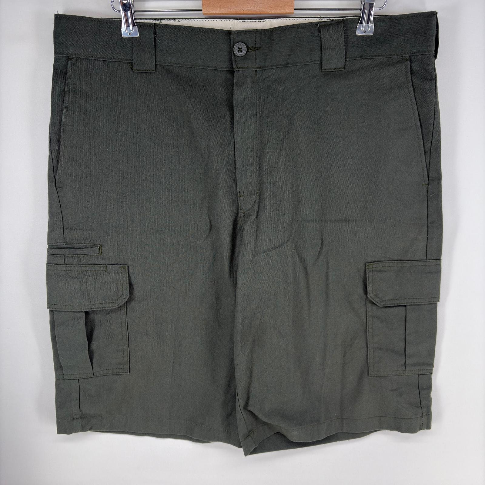 古着 ディッキーズ Dickies ショートパンツ ワーク カーゴ ワンポイントロゴ ハーフ ショーツ リラックスフィット グリーン系 メンズ