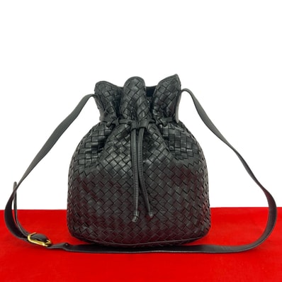 BOTTEGA VENETA ボッテガヴェネタ イントレチャート レザー ショルダーバッグ ブラック
73506