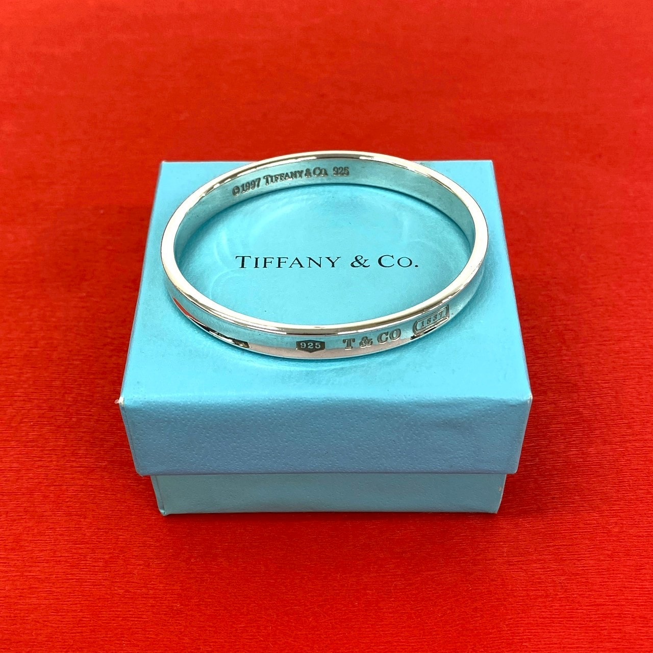 B (目立った傷や汚れなし)】TIFFANY&Co. ティファニー ナロー バングル