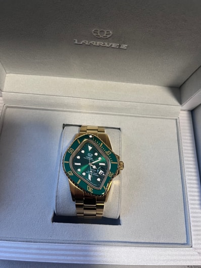 LAARVEE "Gold/Green" LAARVEE PEA001