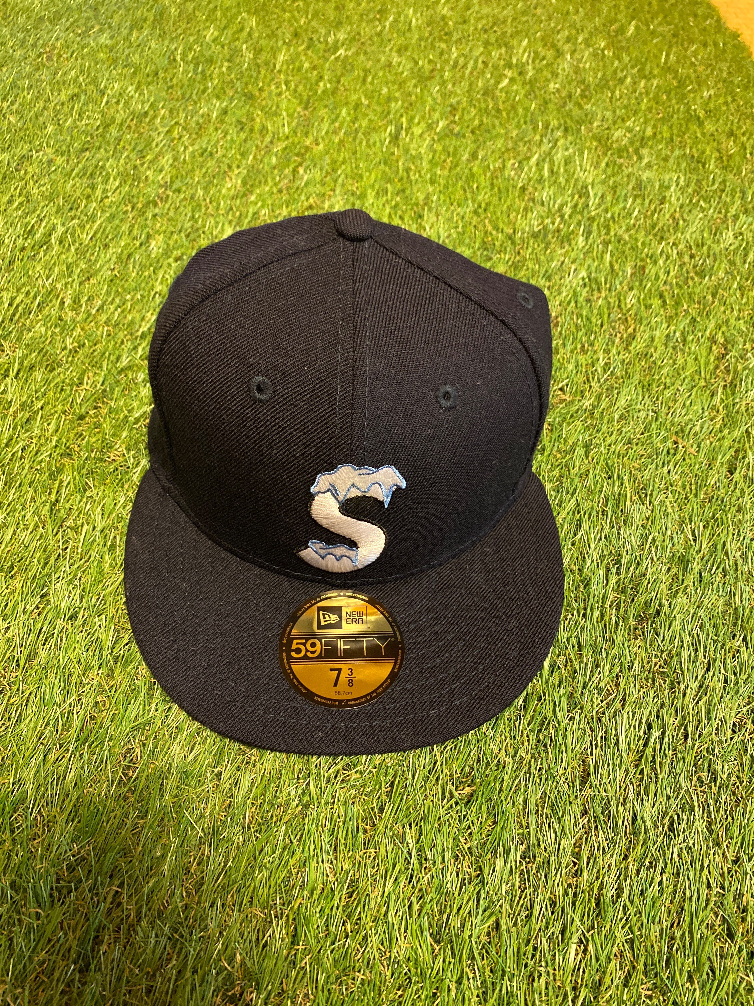 Supreme S Logo New Era® "Navy" (20FW)