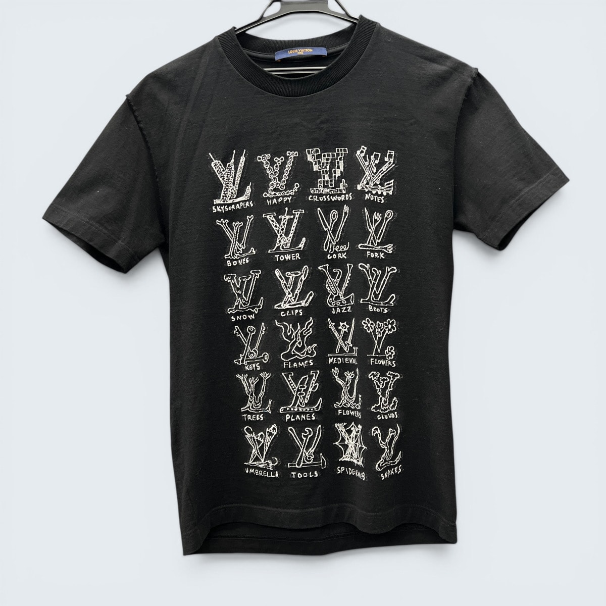 LOUIS VUITTON 極美品 ルイヴィトン 21SS カートゥーン LVロゴ Tシャツ RM211M ZMI HKY20W コットン ブラック #XS 半袖 カットソー トップス モノグラム ロゴ LV ヴィトン Aランク 中古 鑑定済 ヴィトンTシャツ