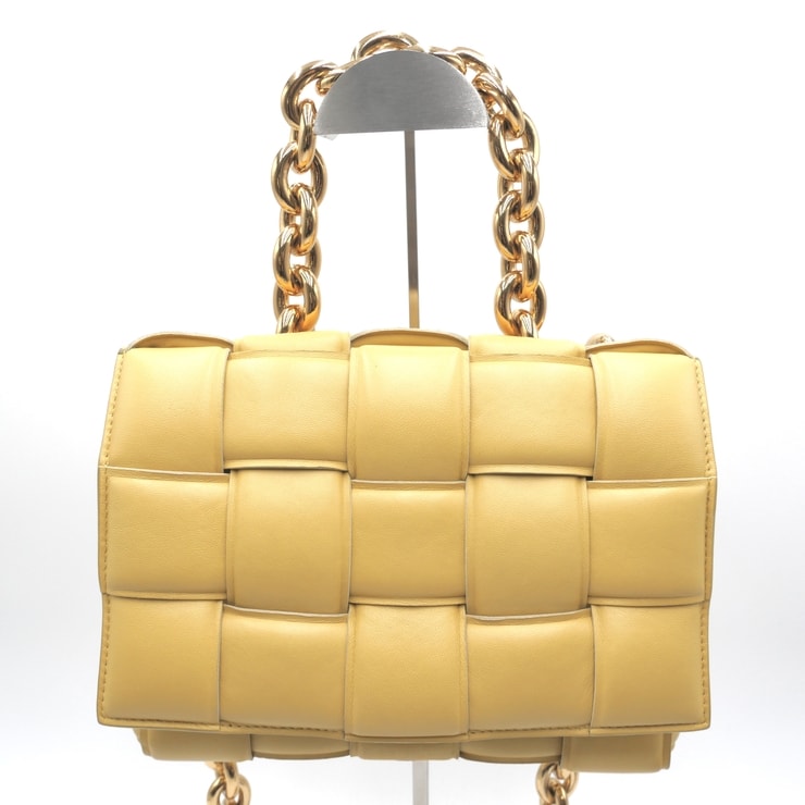 BOTTEGA VENETA(ボッテガ・ヴェネタ)ザ チェーン カセット マキシイントレチャート ショルダーバッグ イエロー レザー ゴールド金具 レディース【中古】