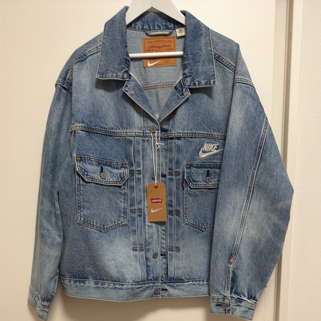 未使用に近い】リーバイス x ナイキ デニム トラッカー