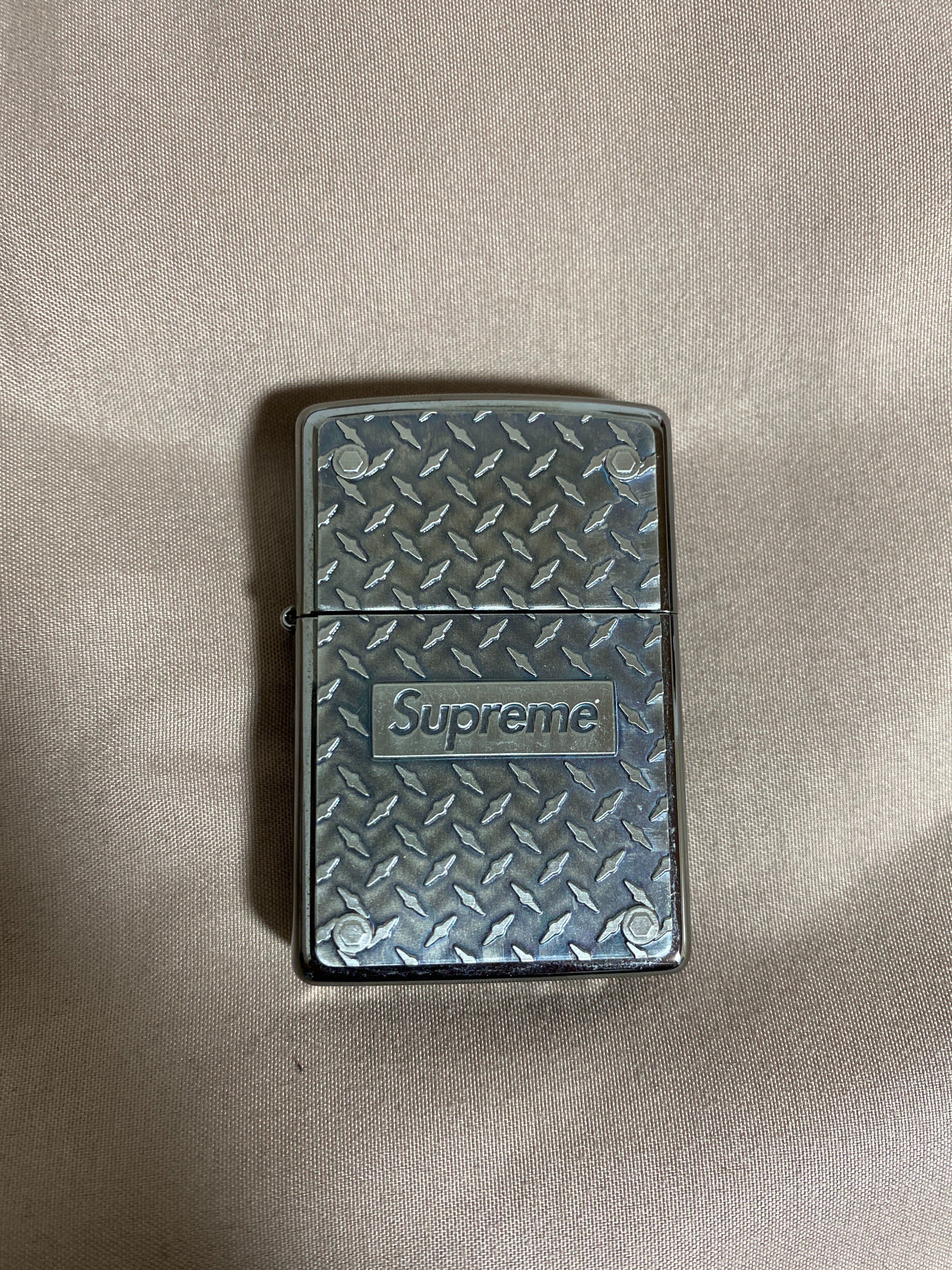 Supreme Diamond Plate Zippo® "Metal"