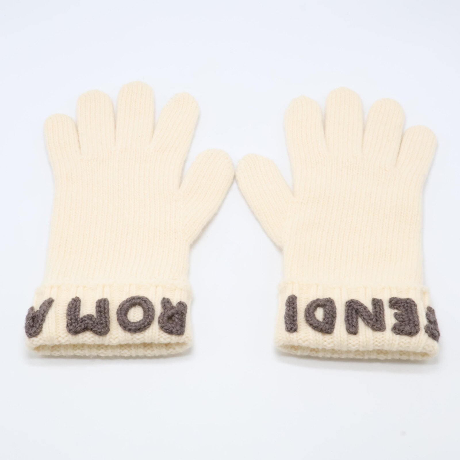 フェンディ 【美品/国内正規】FXY574 AIX0 ロゴ ウール S/M