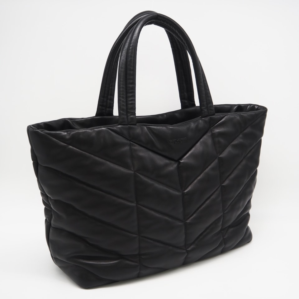 美品 YVES SAINT LAURENT イヴ・サンローラン ラムスキン パファーロゴ プレート トートバッグ 752888 ハンドバッグ ブラック ラムスキン レディース