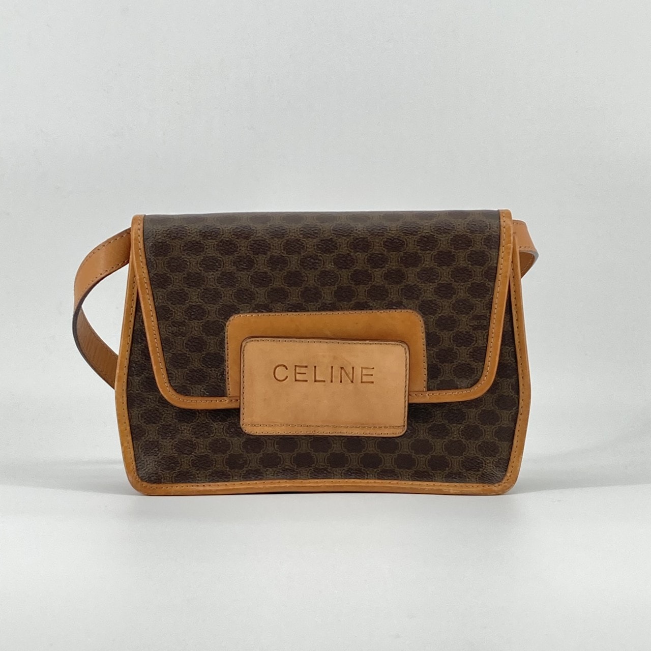 CELINE(セリーヌ) マカダム柄 PVCコーティングキャンバス / ヌメ革 ショルダーバッグ ブラウン