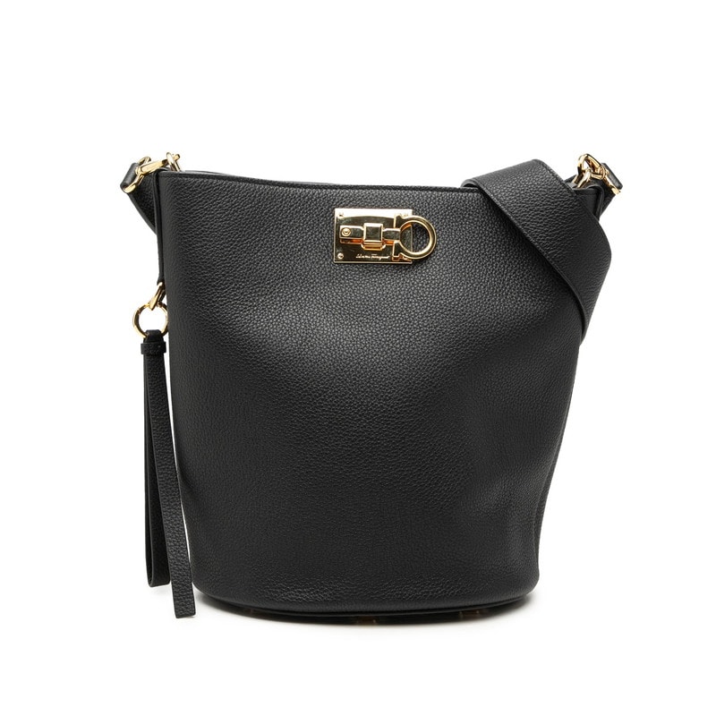 サルヴァトーレフェラガモ ガンチーニ ショルダーバッグ バケットバッグ EZ-21 2892 ブラック レザー レディース Salvatore Ferragamo 【中古】