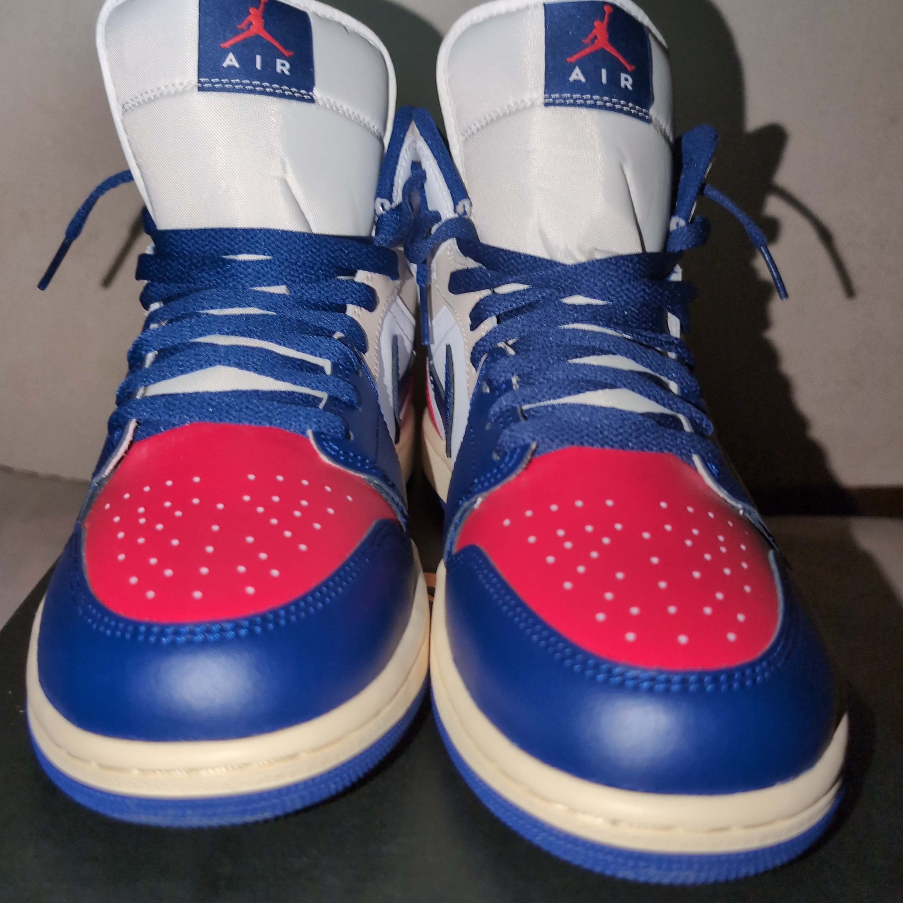 Nike Air Jordan 1 Mid "Rare Air"