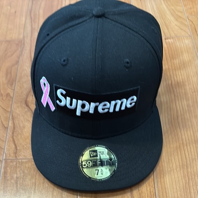 Supreme Breast Cancer Awareness Box Logo New Era "Black"