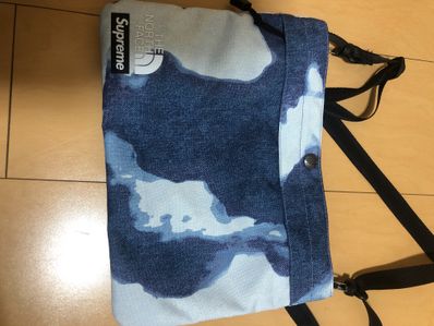 Supreme x The North Face Bleached Denim Print Shoulder Bag "Indigo"