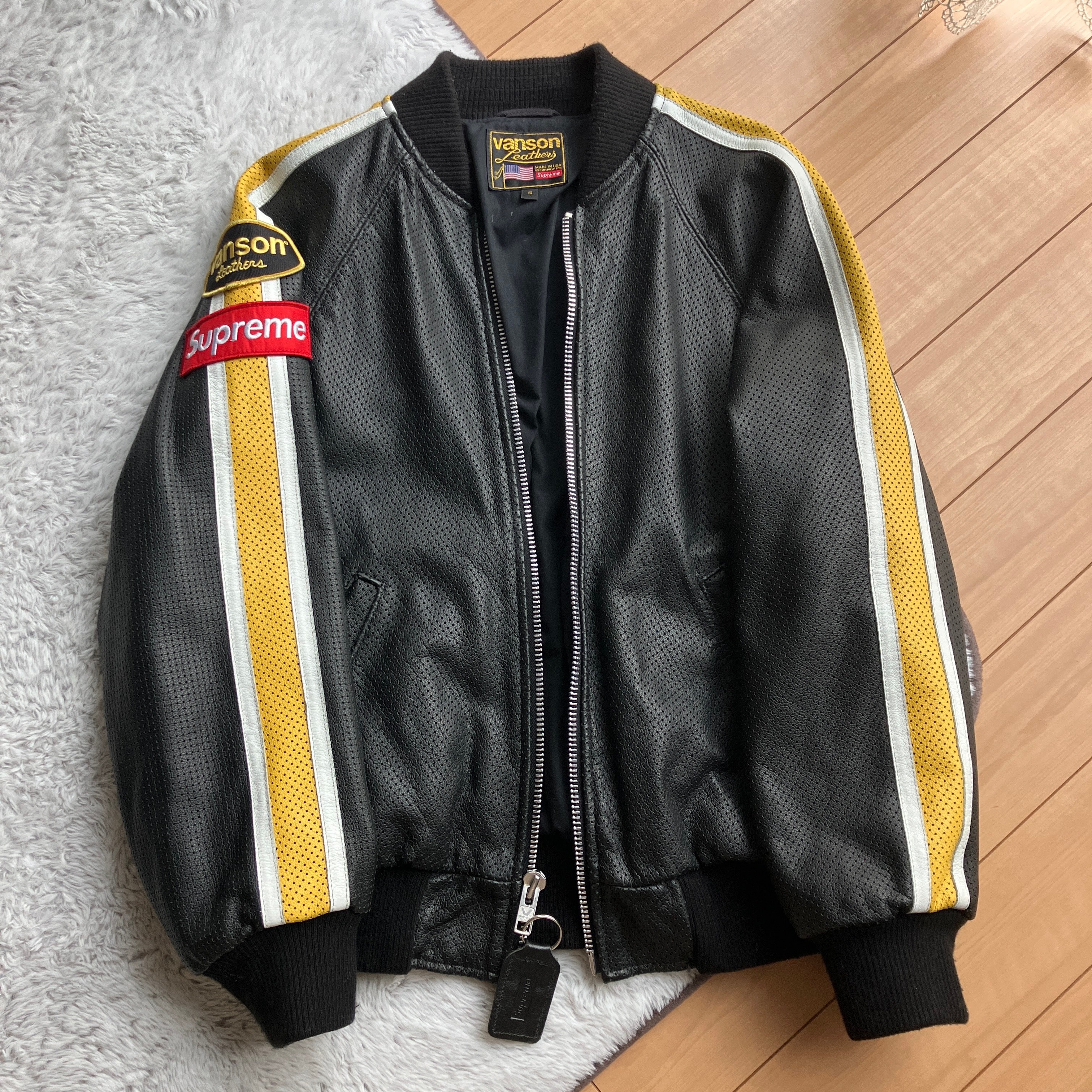 Supreme / Vanson Leathers® Perforated Bomber Jacket "Black"