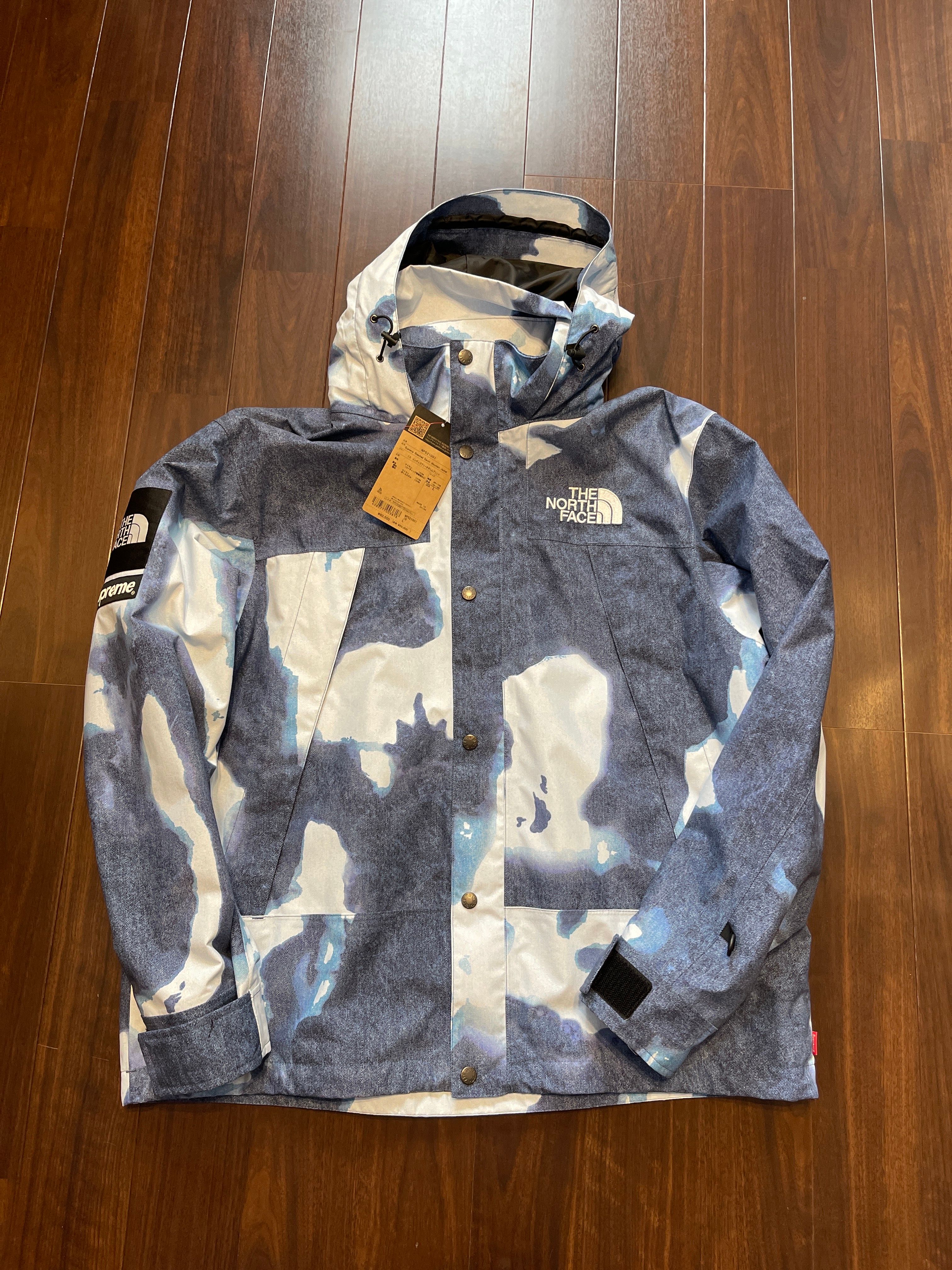 Supreme x The North Face Bleached Denim Print Mountain Jacket "Indigo"