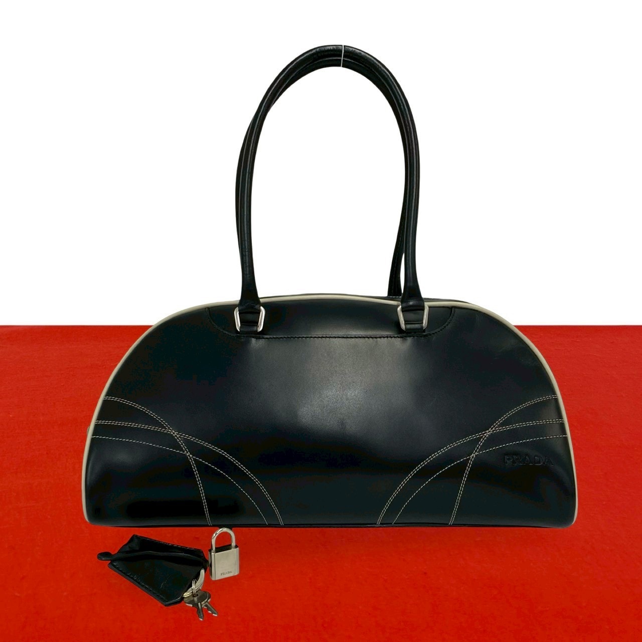 PRADA プラダ ボーリングバッグ ロゴ 刻印 レザー ハンドバッグ ブラック
 l37-7