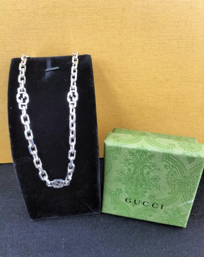 グッチ インターロッキングG シルバー ネックレス 616941 J8400 0811の グッチ インターロッキングG シルバー ネックレス 616941 J8400 0811の