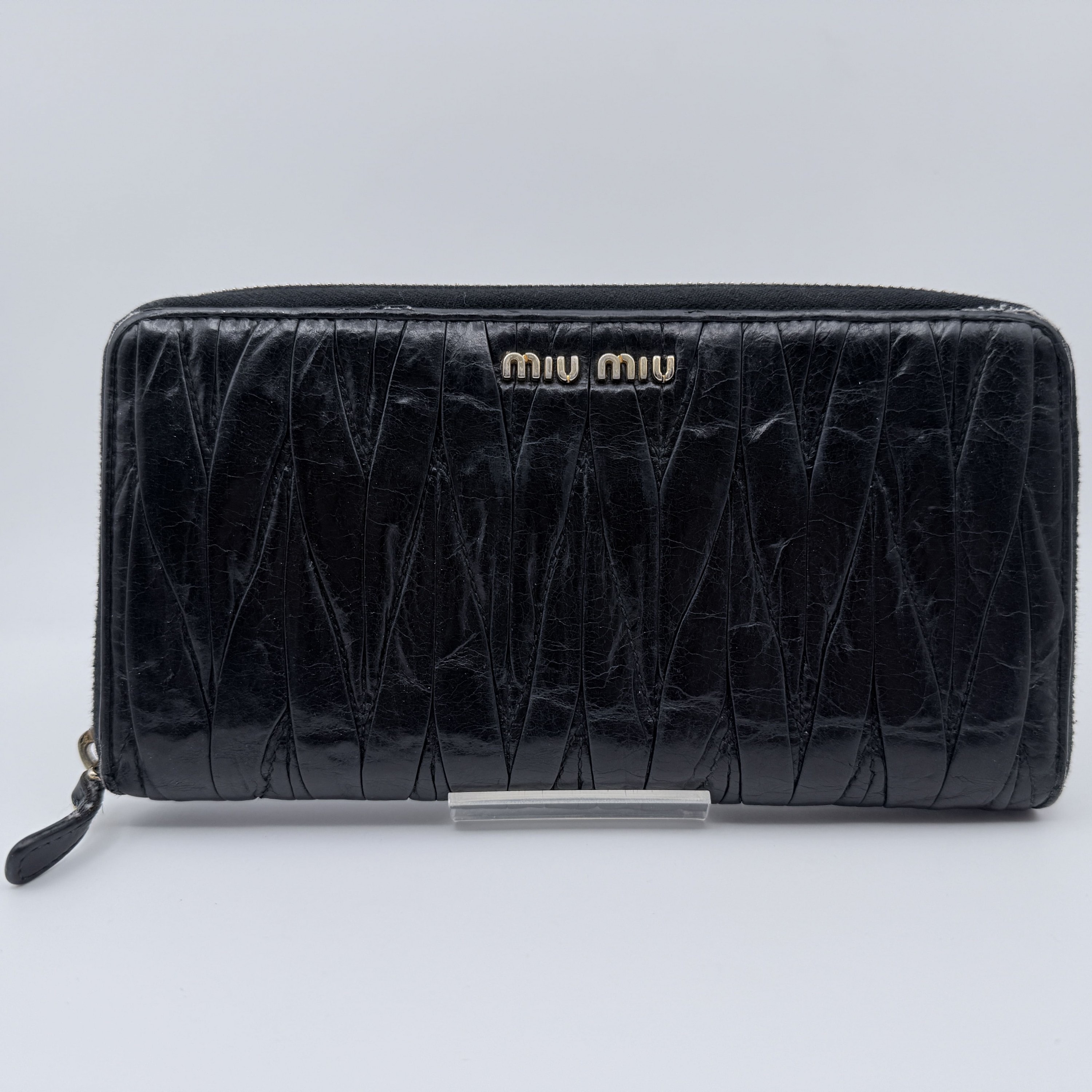 ミュウ ミュウ 長財布 レディース