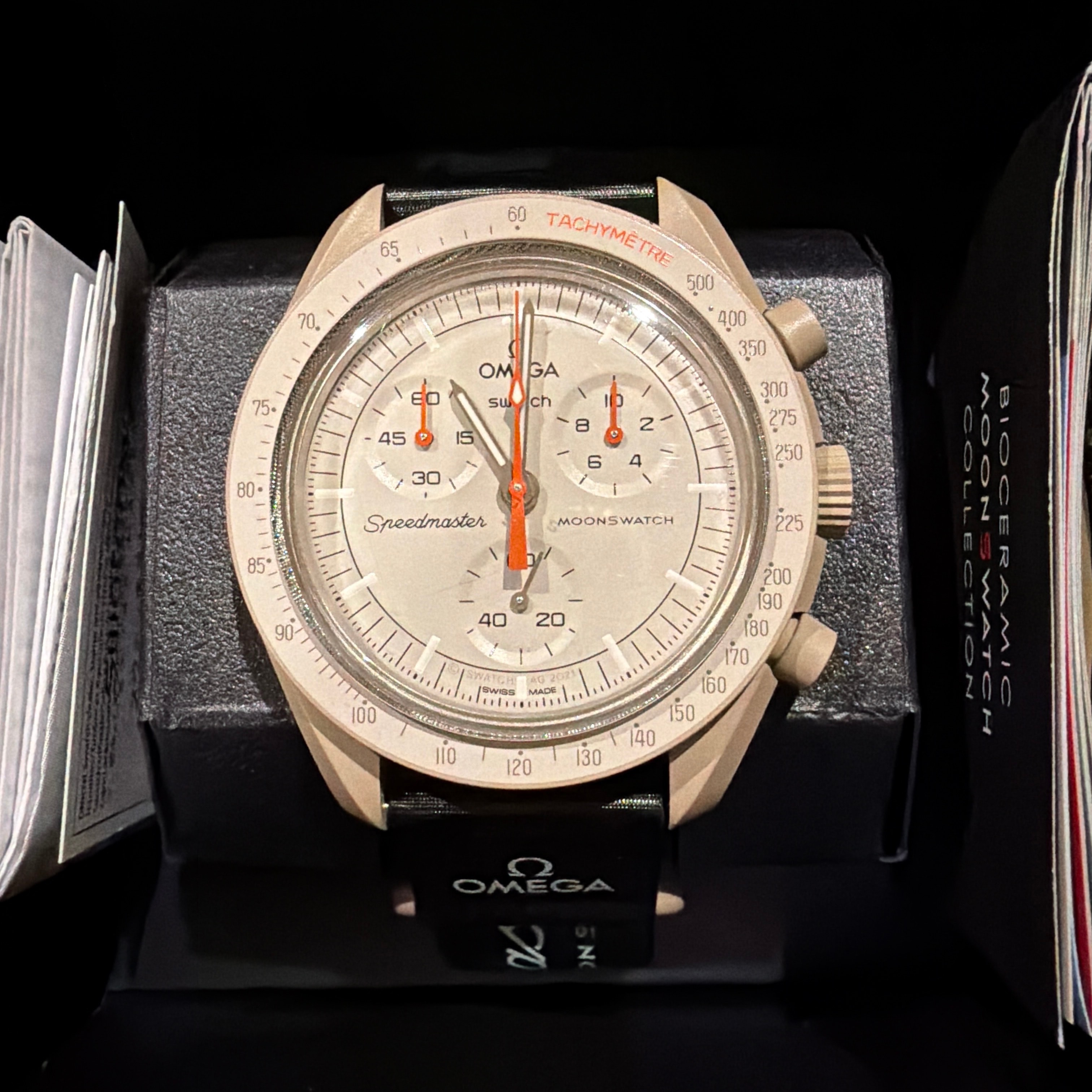 スウォッチ × オメガ ミッション トゥ ジュピター SO33C100