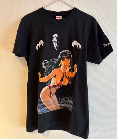 Supreme Vampirella Tee "Black"