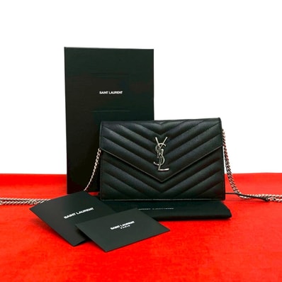 YVES SAINT LAURENT イヴ・サンローラン カサンドラ エンベロープ チェーンウォレット YSL ロゴ レザー ショルダーバッグ ブラック
28029