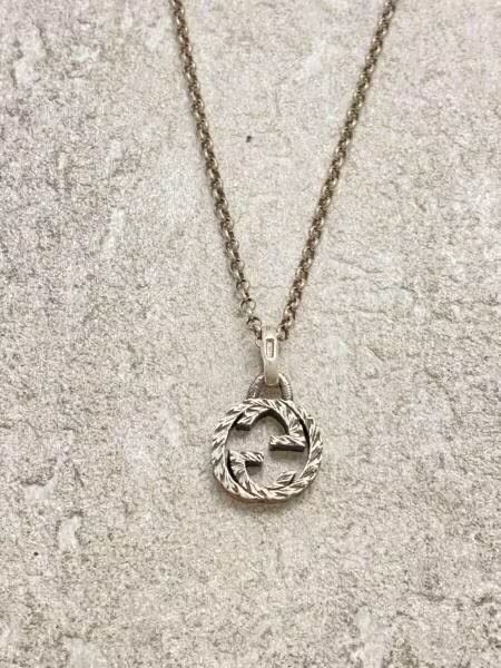 GUCCI Interlocking G Pendant Necklace