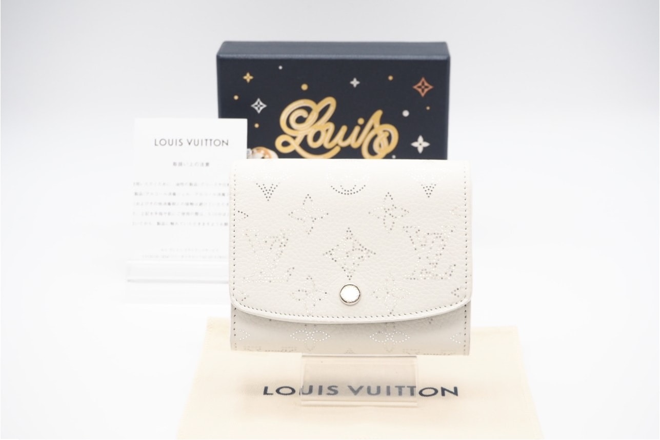 極美品 LOUIS VUITTON ルイ・ヴィトン マヒナ イリスコンパクト ホワイト M12682 二つ折り財布 ホワイト カーフレザー レディース