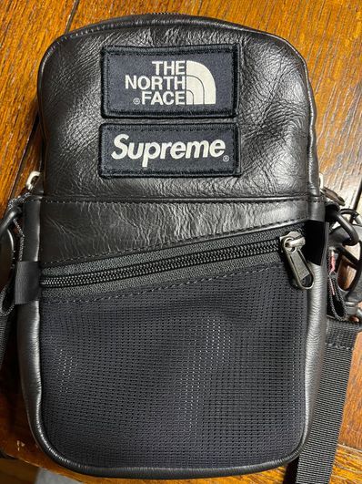 Supreme x The North Face Leather Shoulder Bag "Black"