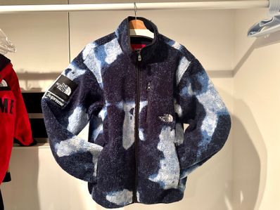 Supreme x The North Face Bleached Denim Print Fleece Jacket "Indigo"