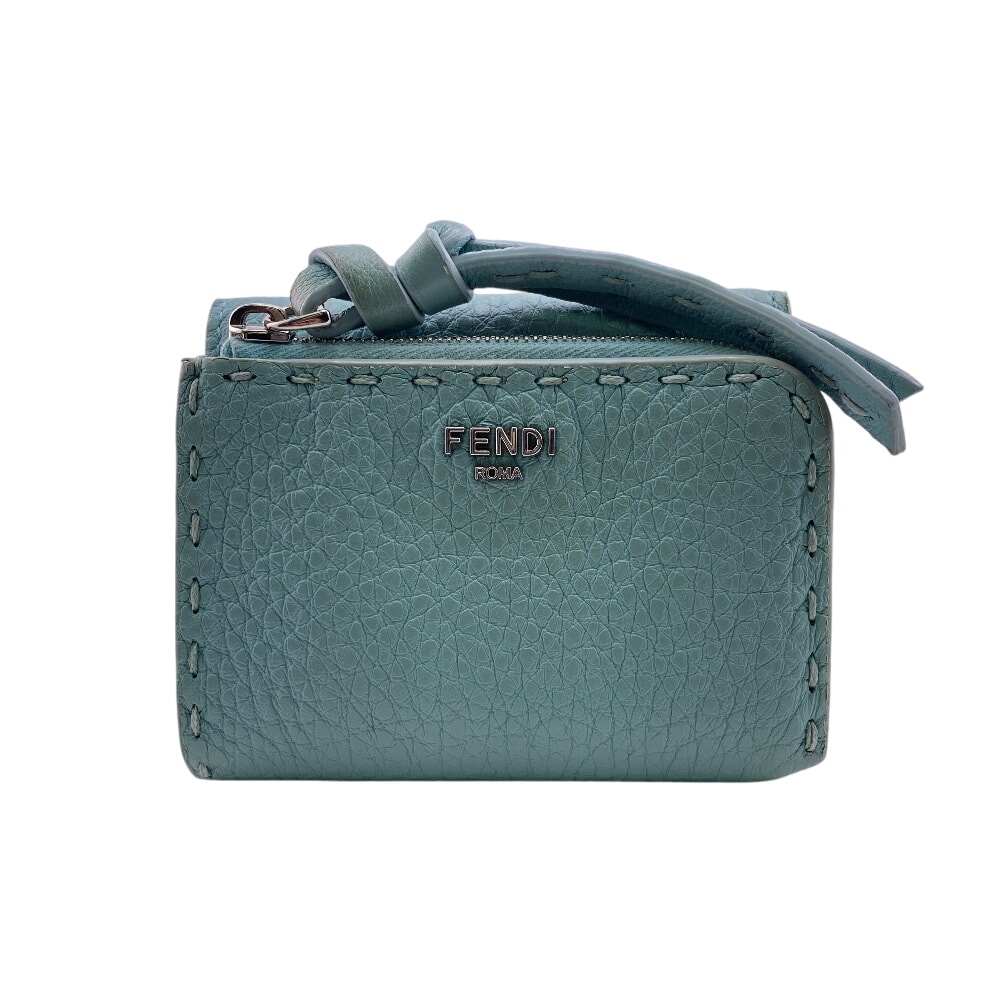 目立った傷や汚れなし】フェンディ FENDI 三つ折り財布 セレリア