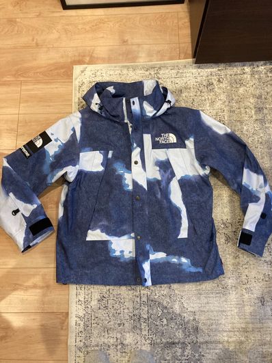 Supreme x The North Face Bleached Denim Print Mountain Jacket "Indigo"
