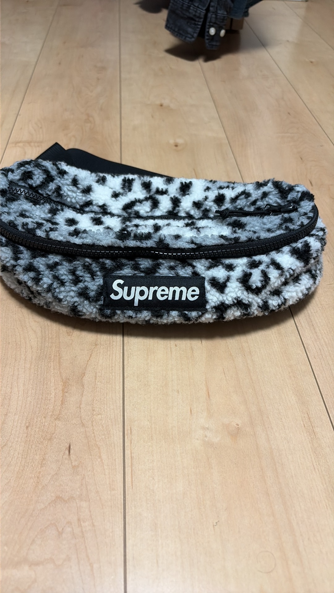 Supreme 17FW Leopard Fleece Waist Bag