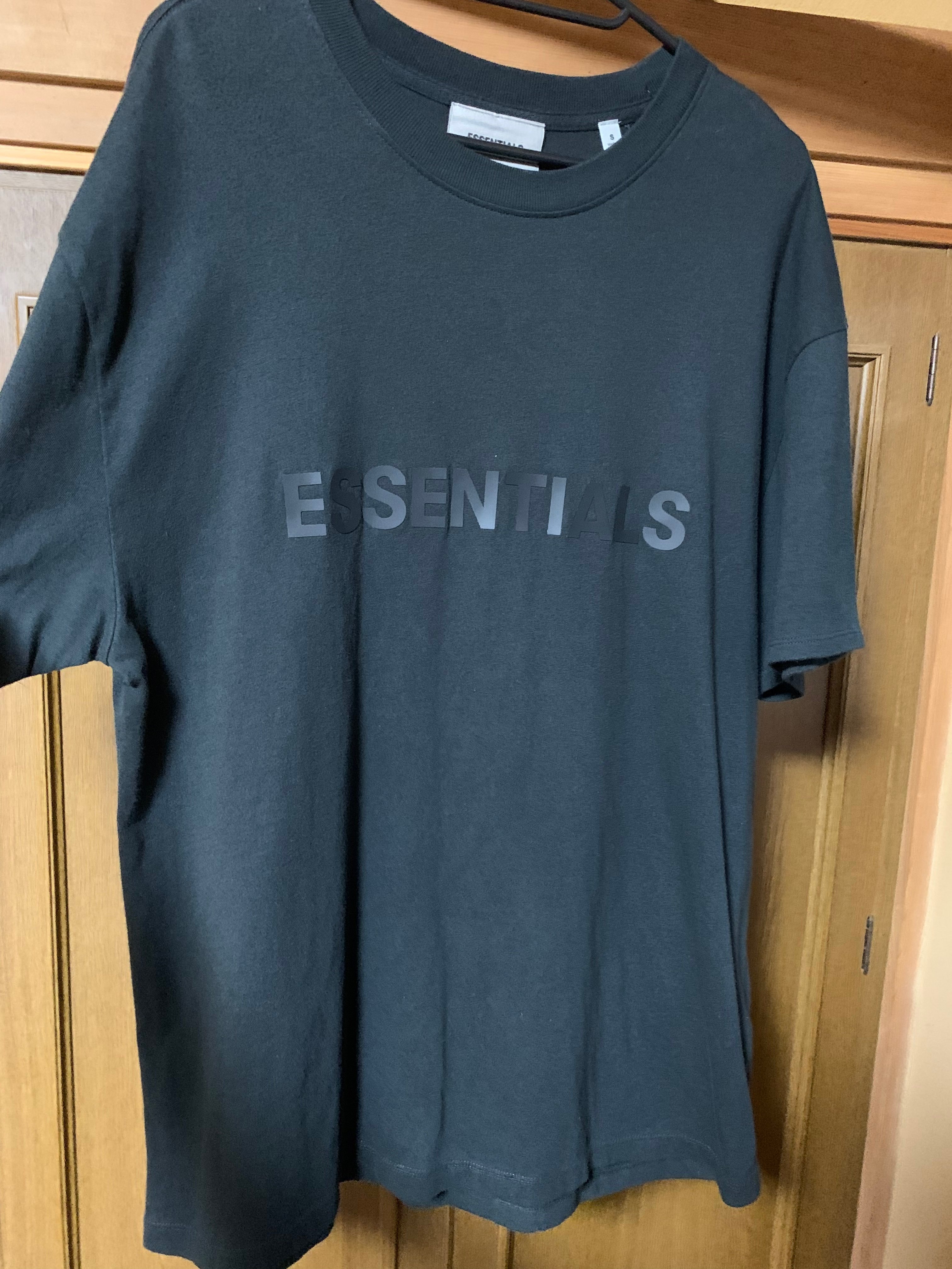 FEAR OF GOD ESSENTIALS 3D Silicon Applique Boxy T-Shirt "Black"