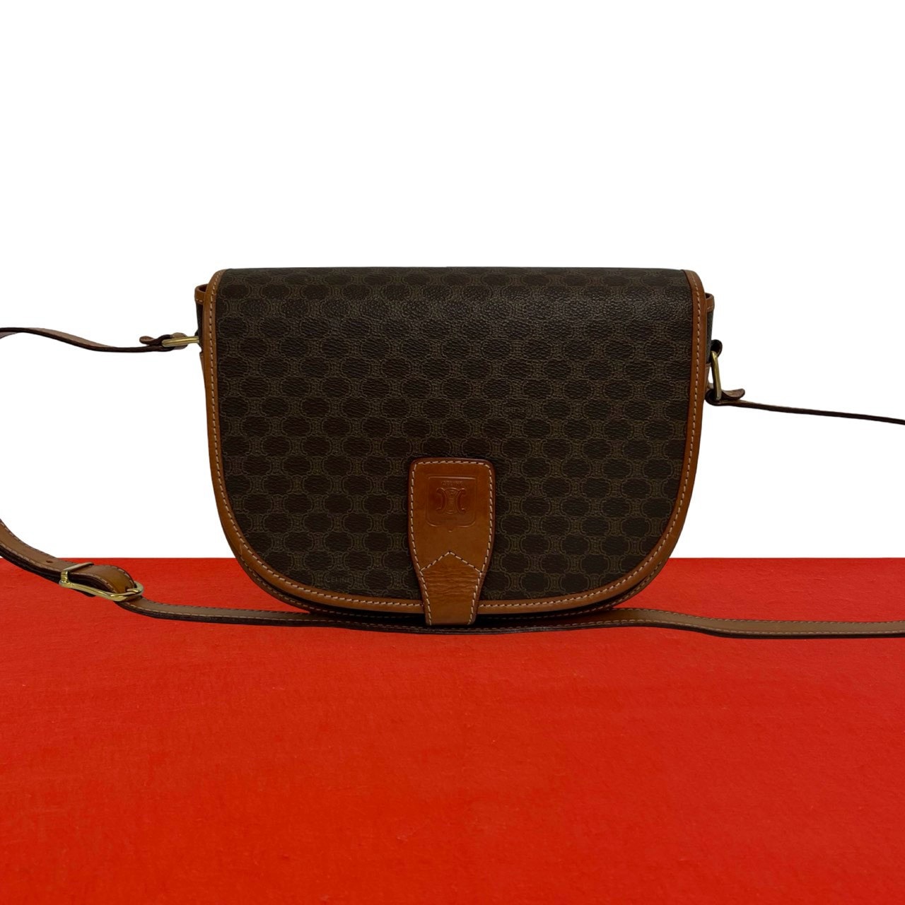CELINE セリーヌ マカダム ブラゾン 柄 PVC レザー ショルダーバッグ ブラウン
 95053