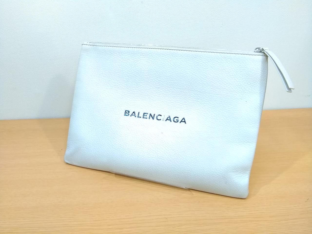BALENCIAGA
