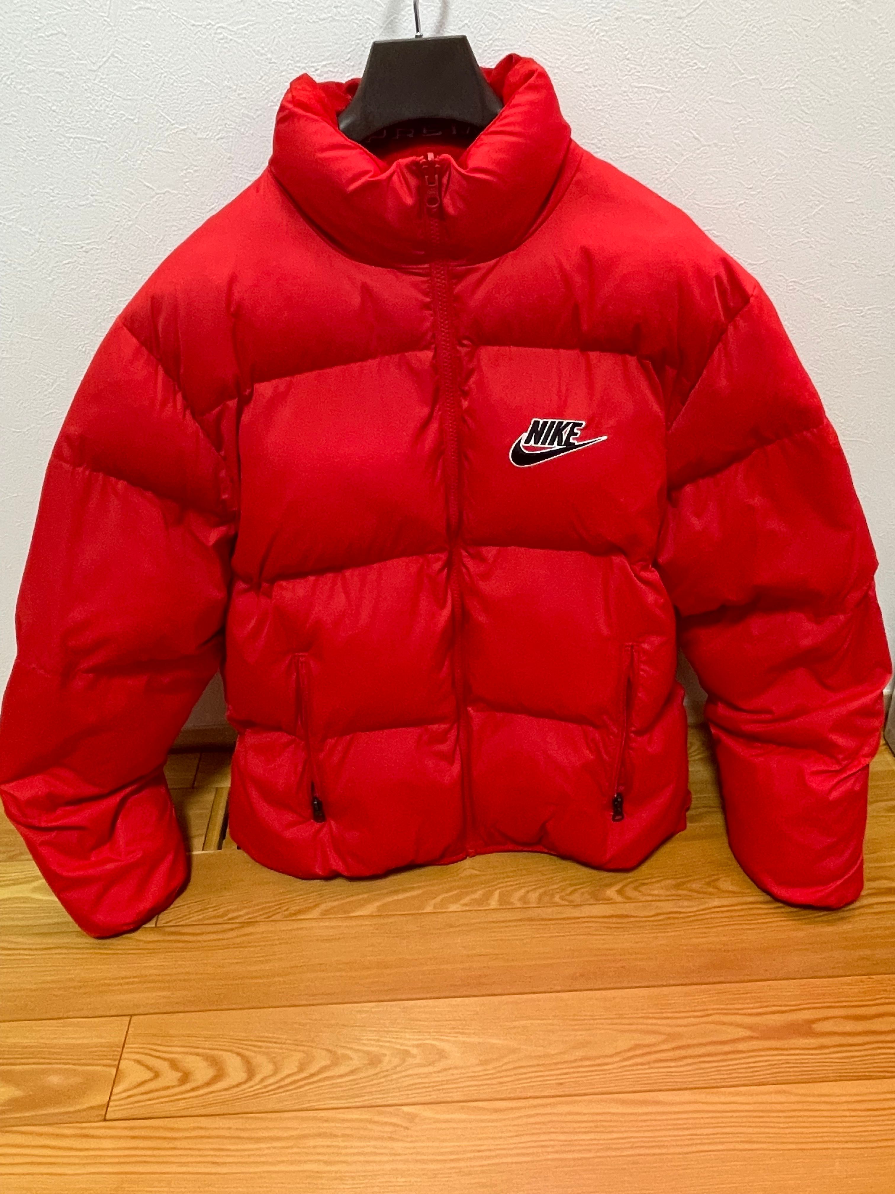 Supreme / Nike® Reversible Puffy Jacket "Red"